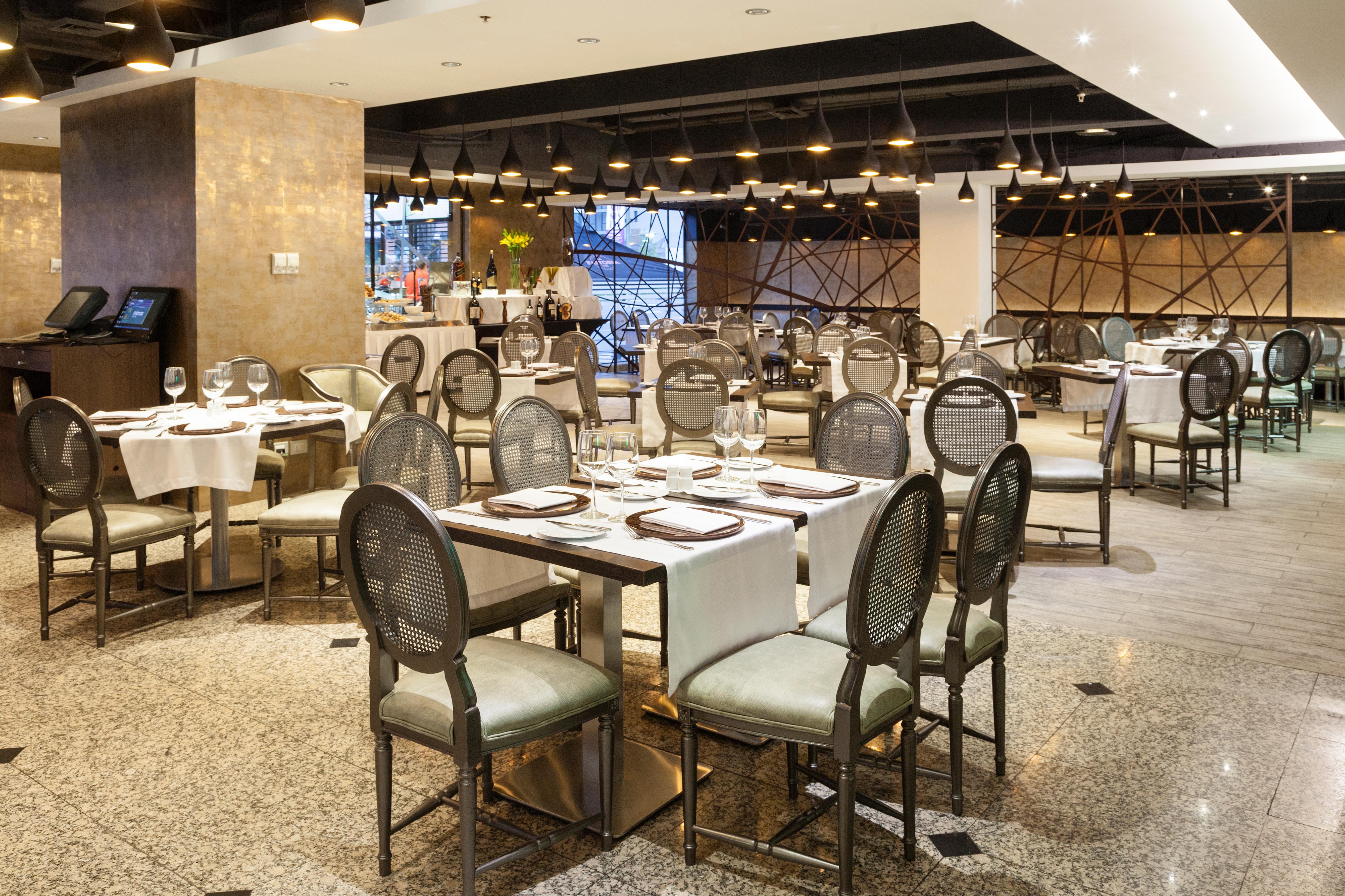 ホテル リーガル パシフィック サンティアゴ エクステリア 写真 The interior of the restaurant