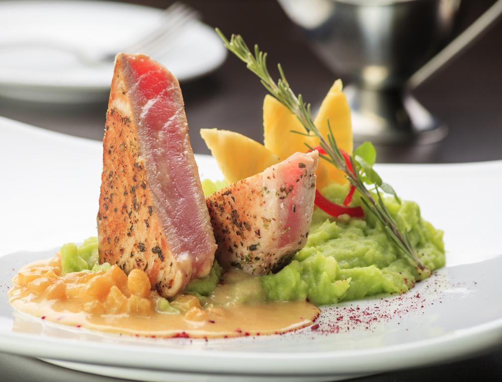 ホテル リーガル パシフィック サンティアゴ エクステリア 写真 Tuna steak