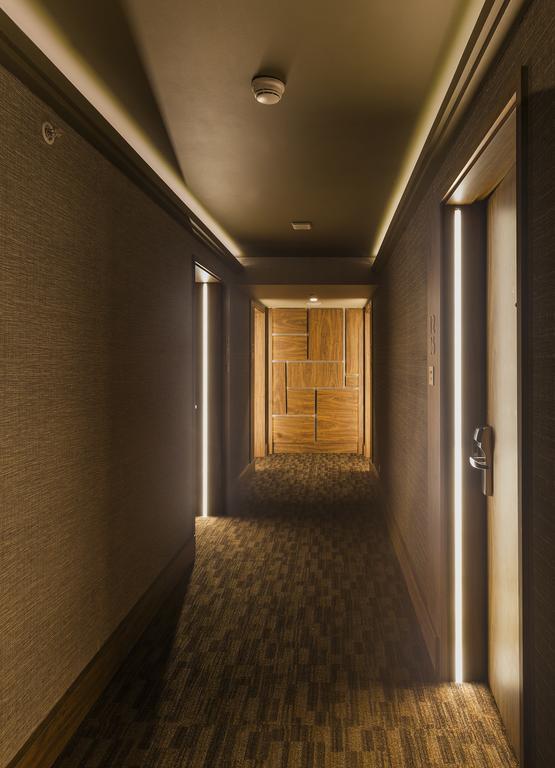 ホテル リーガル パシフィック サンティアゴ エクステリア 写真 A corridor at the Mandarin Oriental, Munich